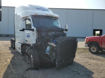  Salvage Peterbilt 579