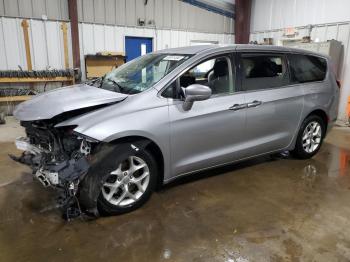  Salvage Chrysler Pacifica