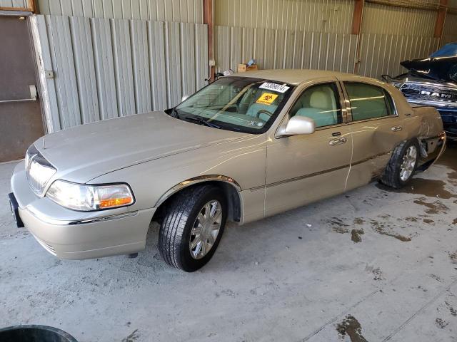  Salvage Lincoln Towncar