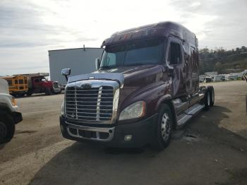  Salvage Freightliner Cascadia 1