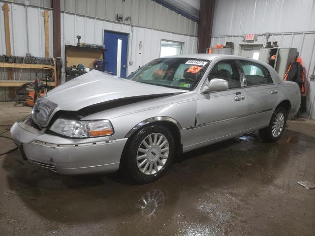  Salvage Lincoln Towncar