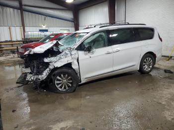  Salvage Chrysler Pacifica