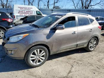  Salvage Hyundai TUCSON