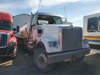  Salvage Freightliner 122sd