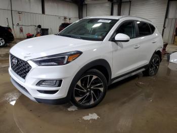  Salvage Hyundai TUCSON