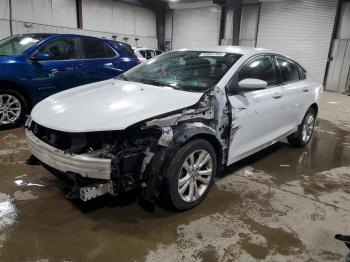  Salvage Chrysler 200