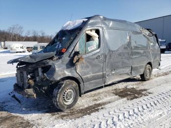  Salvage Mercedes-Benz Sprinter