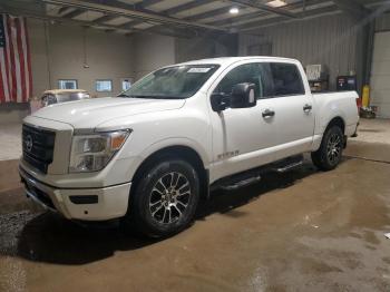  Salvage Nissan Titan