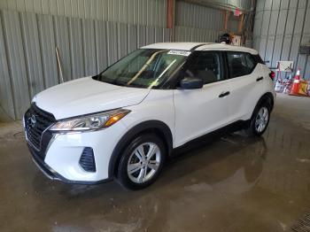  Salvage Nissan Kicks