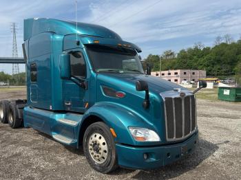  Salvage Peterbilt 579