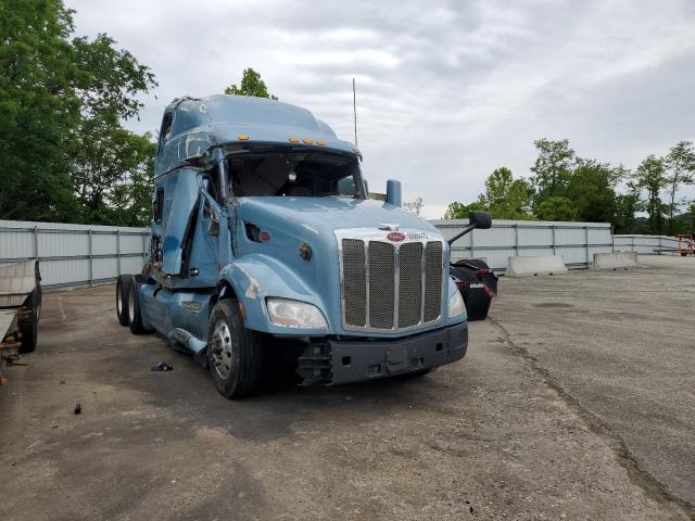  Salvage Peterbilt 579