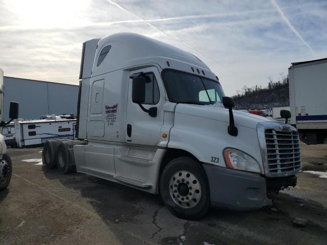  Salvage Freightliner Cascadia 1