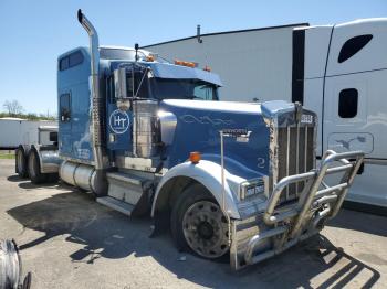  Salvage Kenworth W900