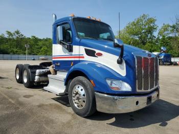  Salvage Peterbilt 579