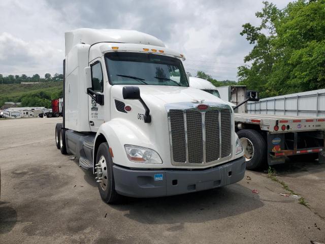  Salvage Peterbilt 579