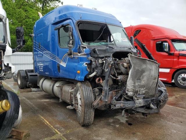  Salvage Freightliner Cascadia 1