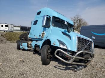  Salvage Volvo Vnl