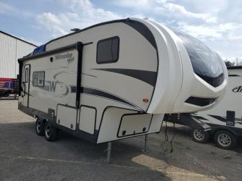  Salvage Winnebago Minnie