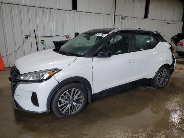  Salvage Nissan Kicks
