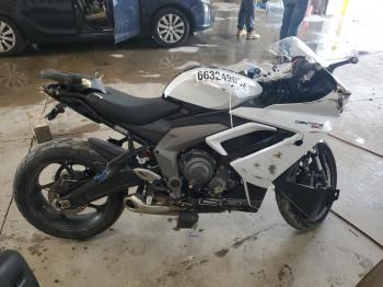  Salvage Triumph Motorcycle Daytona 66