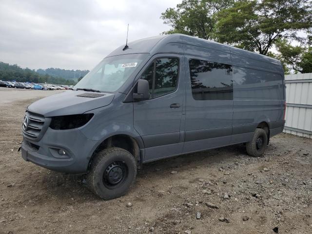  Salvage Mercedes-Benz Sprinter