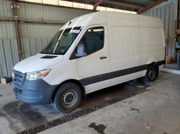  Salvage Mercedes-Benz Sprinter