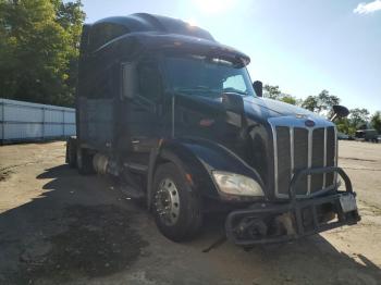  Salvage Peterbilt 579
