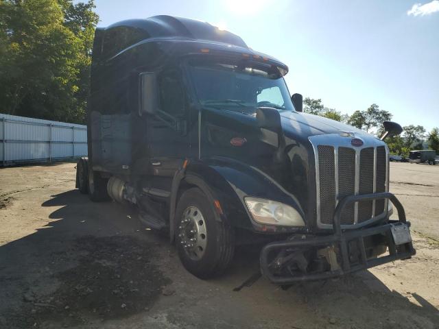  Salvage Peterbilt 579