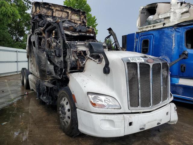  Salvage Peterbilt 579