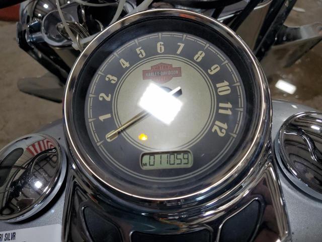 Harley-Davidson Fl Heritage Softail Classic Image 4