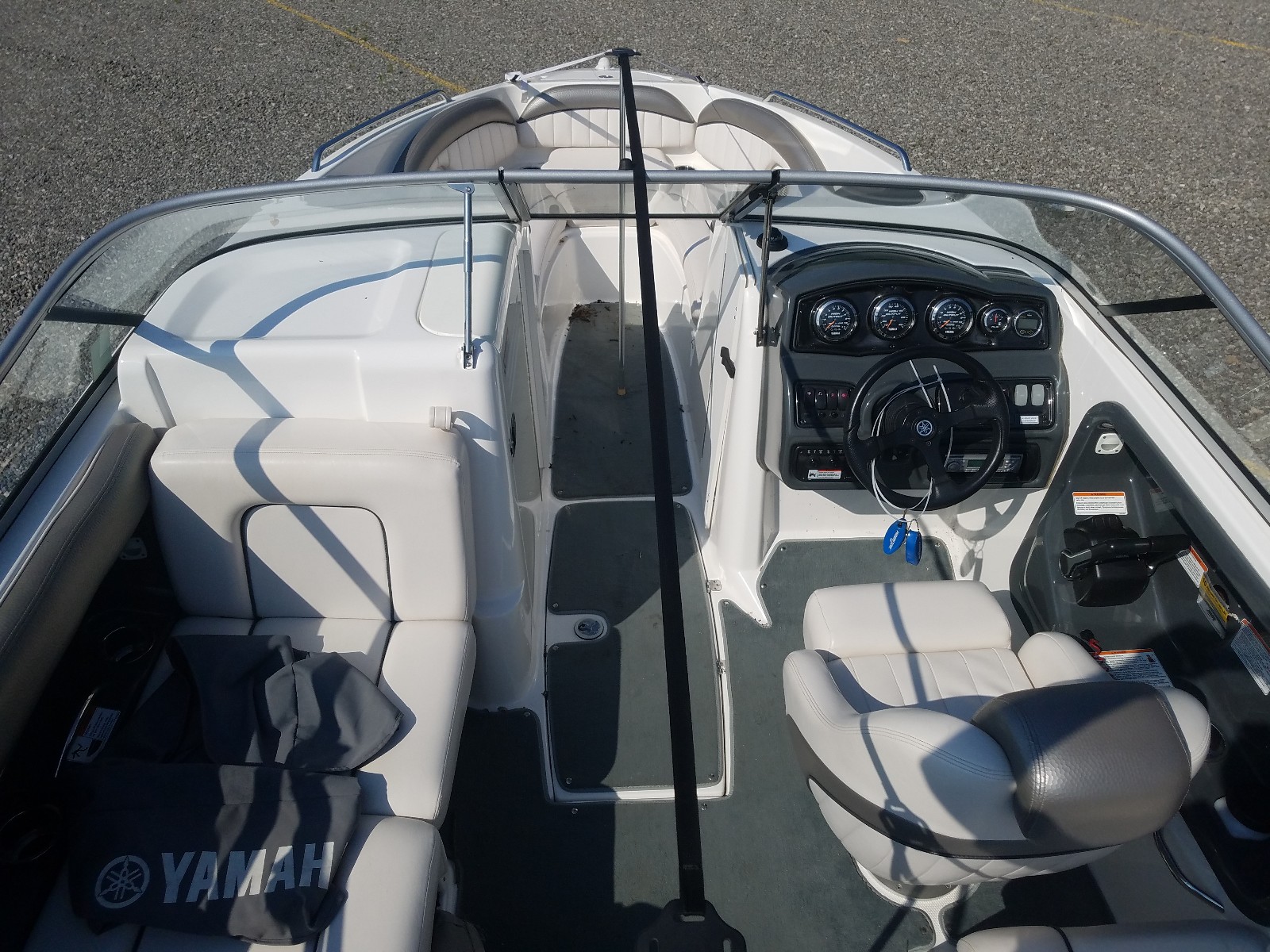 Yamaha Jetski Image 9