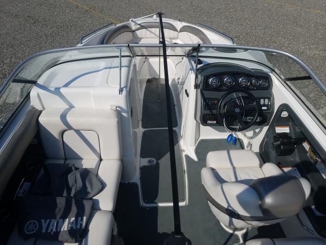 Yamaha Jetski Image 9