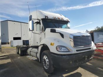  Salvage Freightliner Columbia