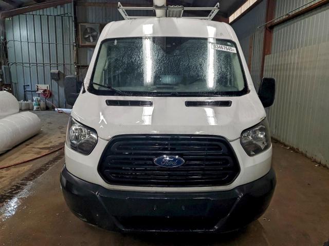 Ford Transit T-250 Image 4