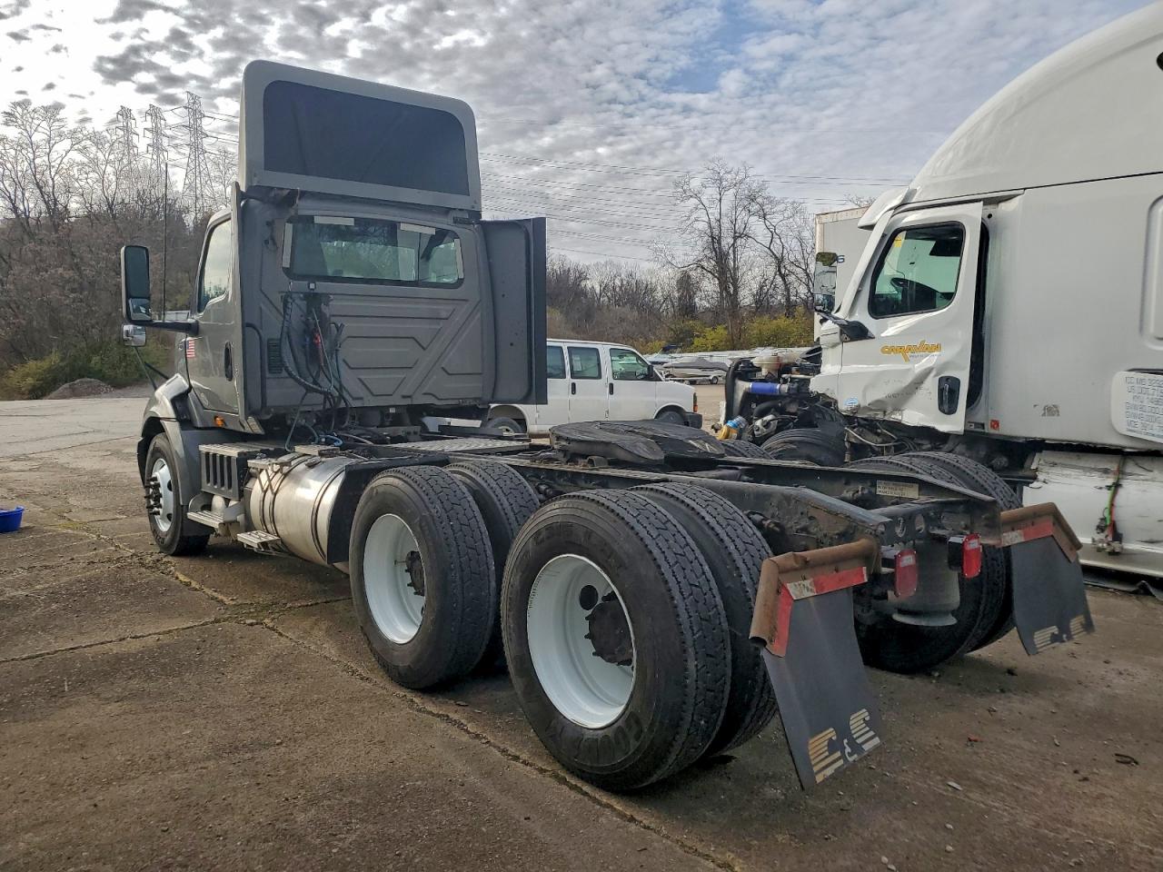 International Rh613 Image 4