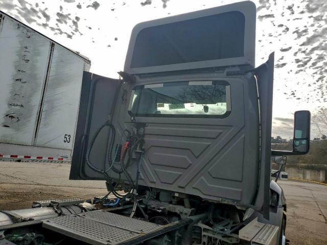 International Rh613 Image 10