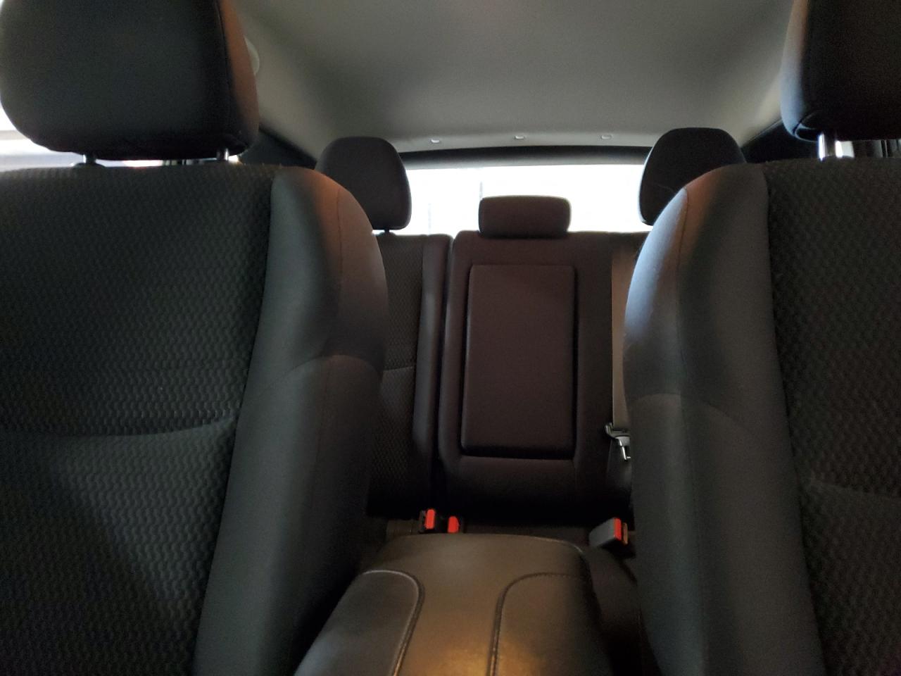 Nissan Rogue S Image 2