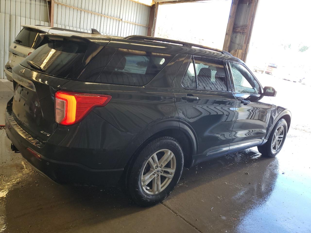 Ford Explorer Xlt Image 3