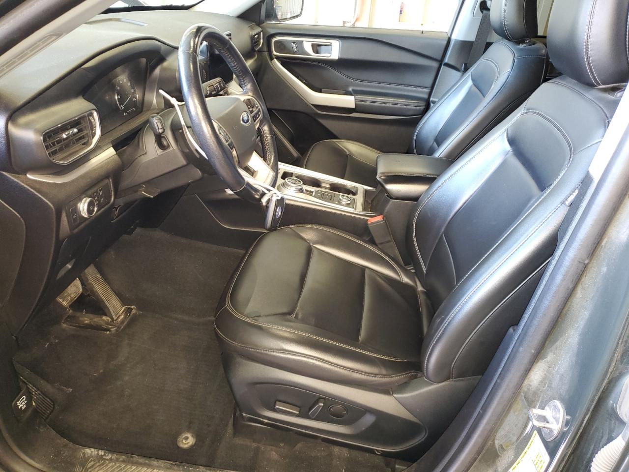 Ford Explorer Xlt Image 5