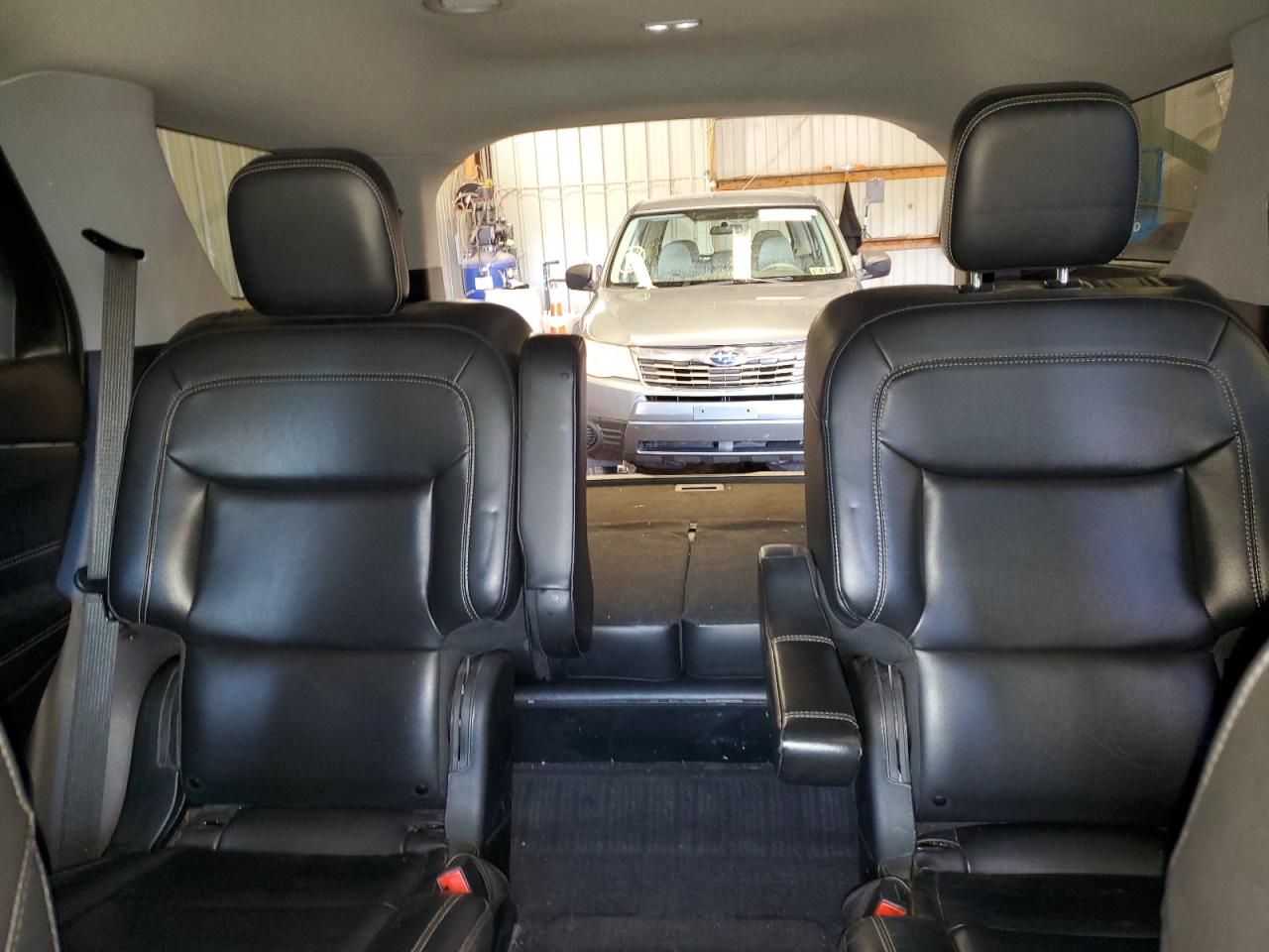 Ford Explorer Xlt Image 2