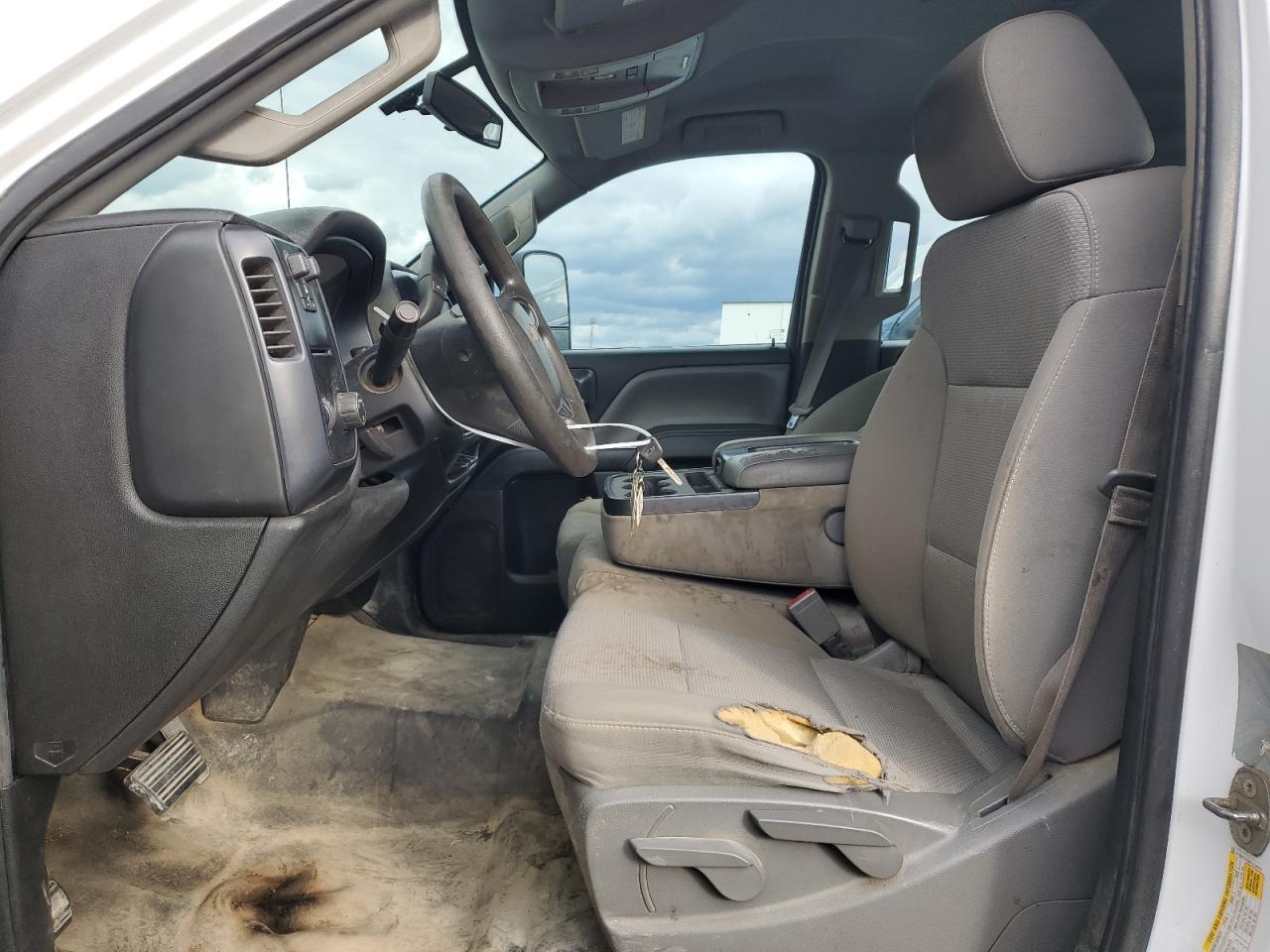 Chevrolet Silverado C3500 Image 9