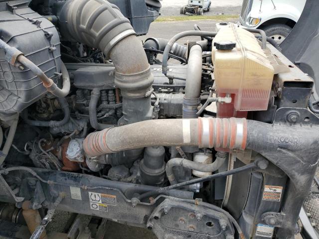 Peterbilt Tractor 579 Image 7