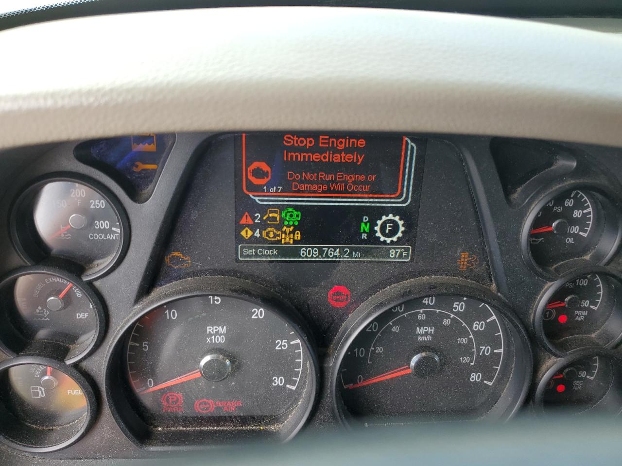 Peterbilt Tractor 579 Image 6