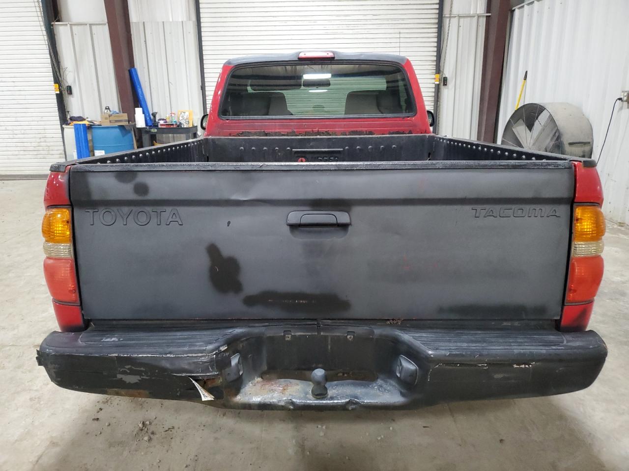 Toyota Tacoma Image 11