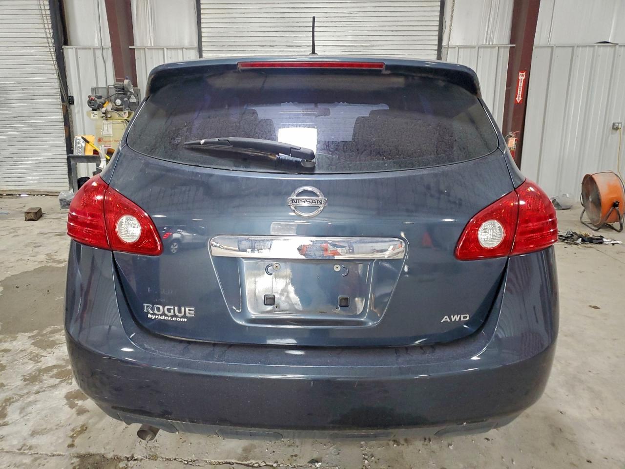 Nissan Rogue S Image 7