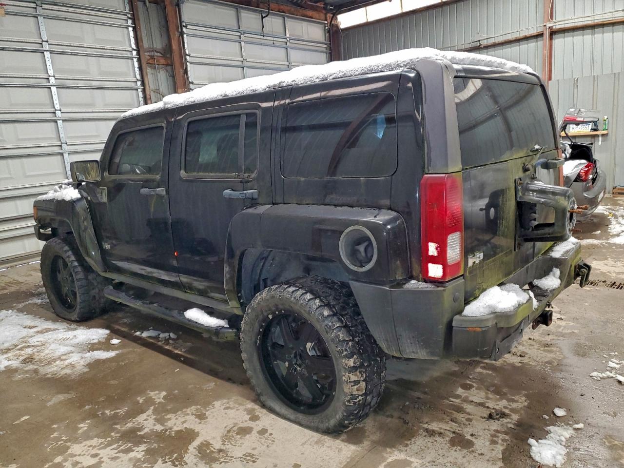 HUMMER H3 Image 6