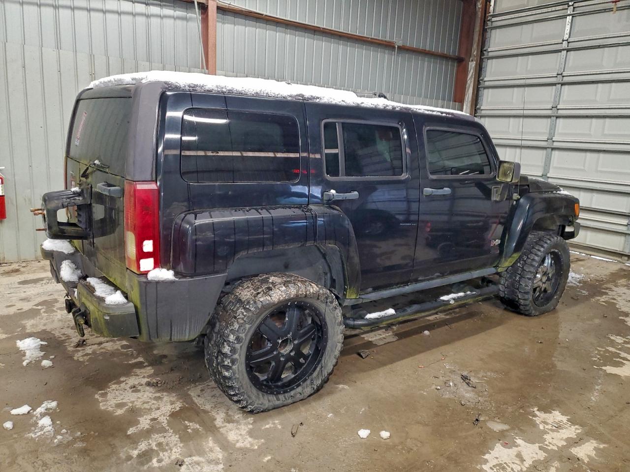 HUMMER H3 Image 3