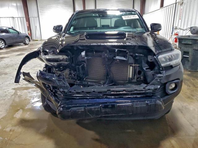 Toyota Tacoma Double Cab Image 7