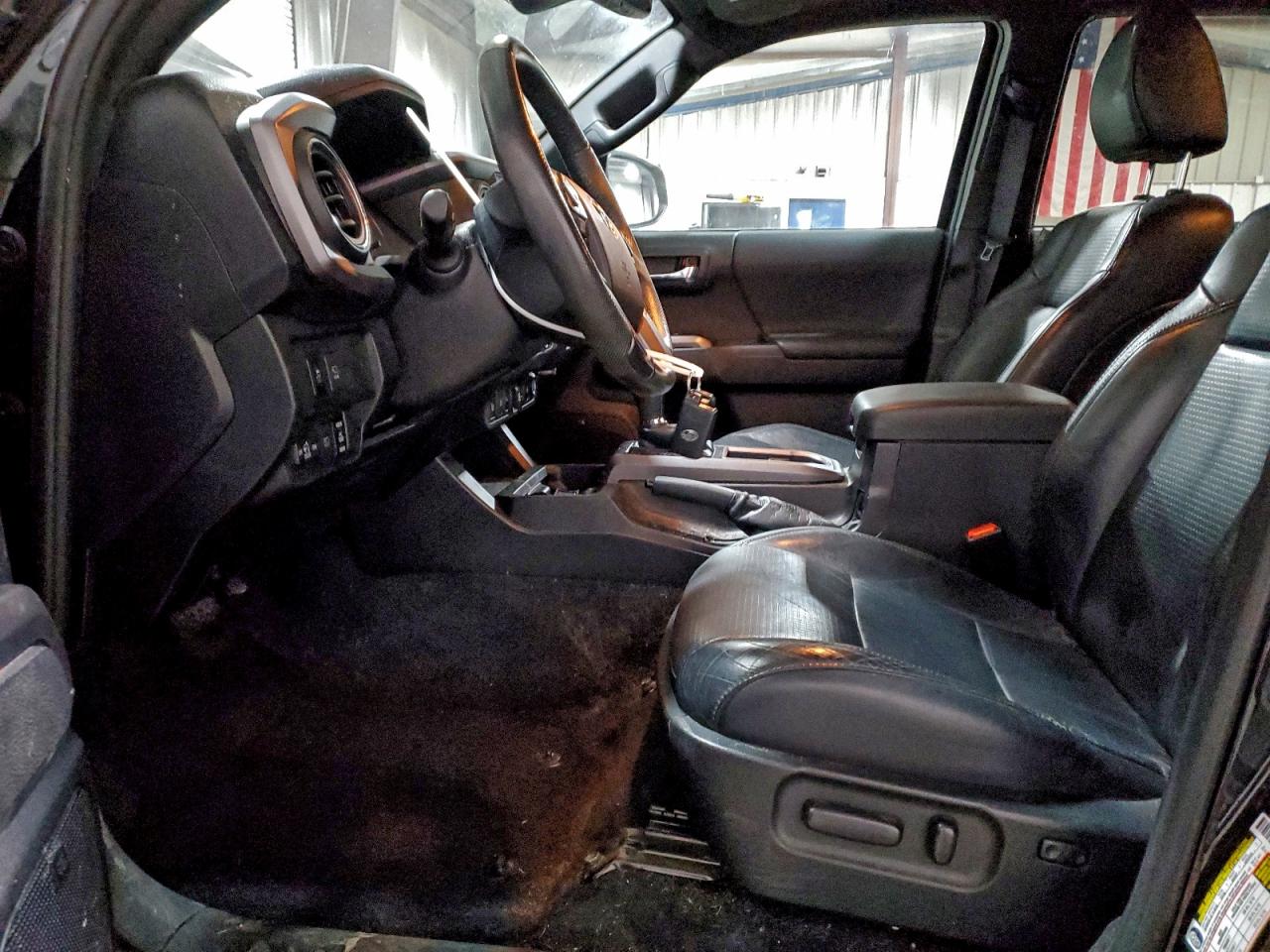 Toyota Tacoma Double Cab Image 6