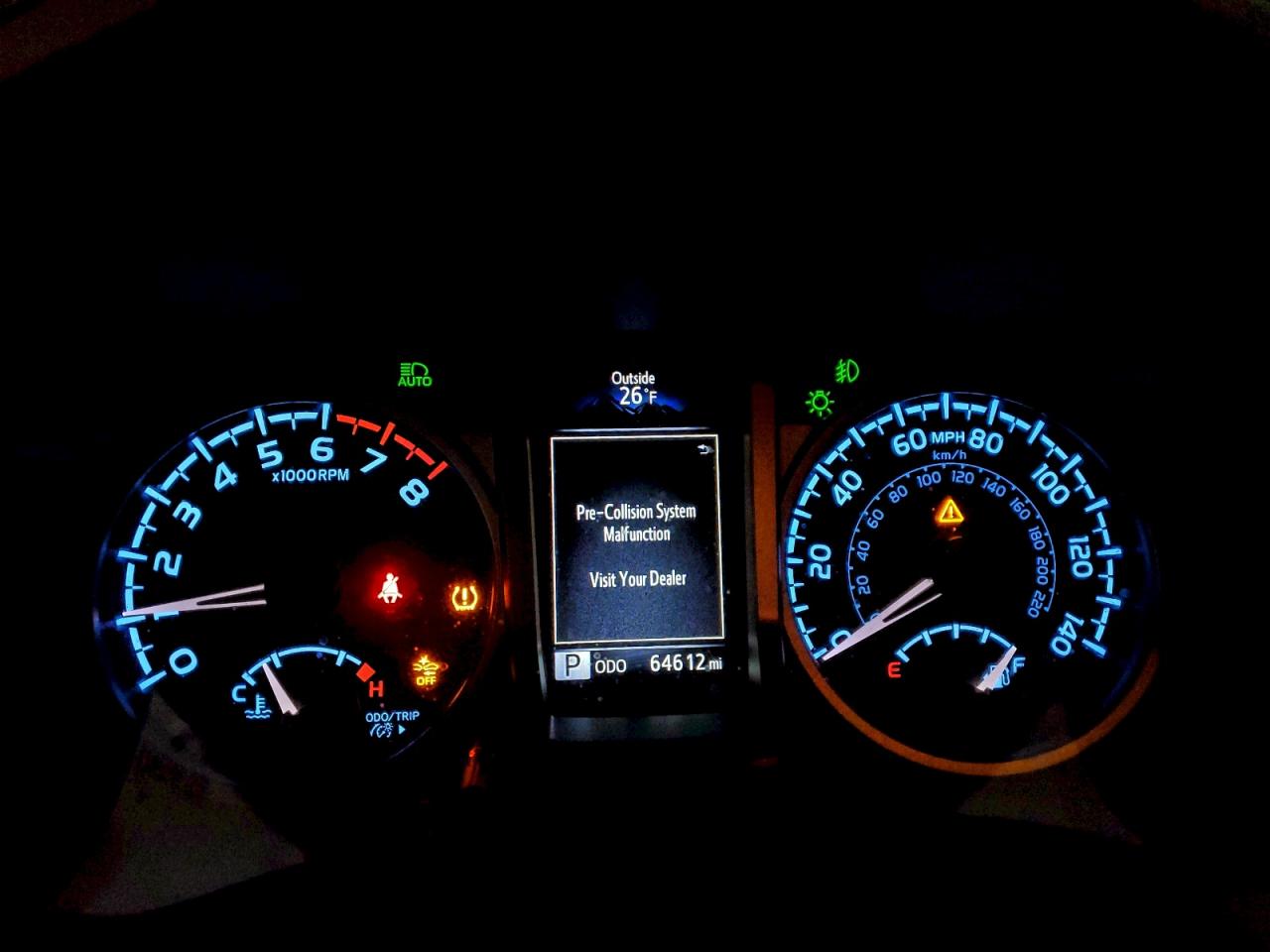 Toyota Tacoma Double Cab Image 13